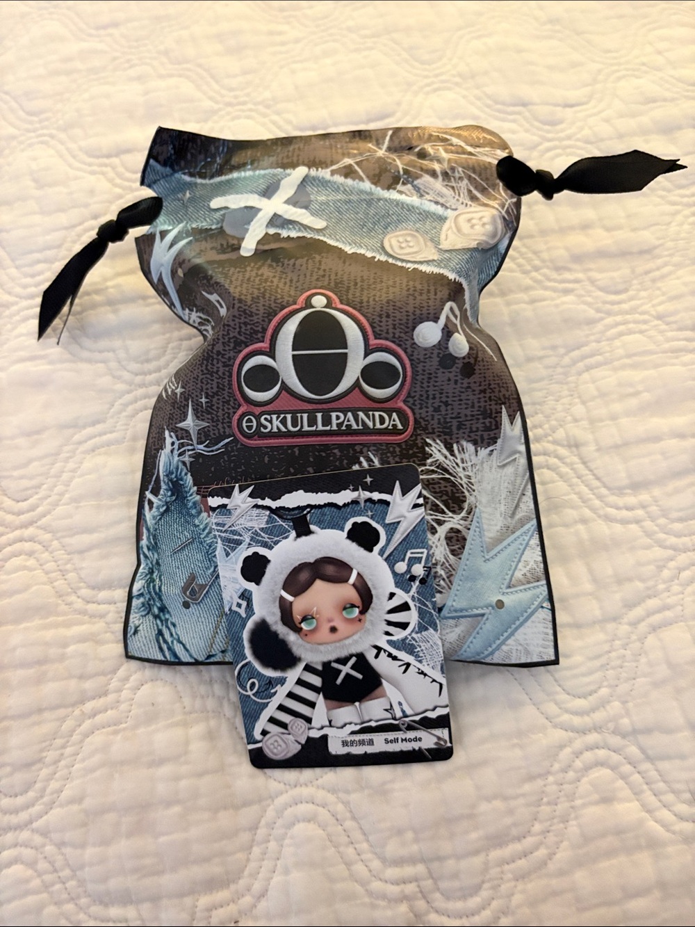🖤🤍POP MART SKULLPANDA🤍🖤 "OffMode" Plush Pendant - SECRET
(Self Mode)